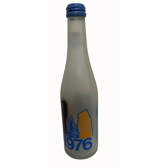 NSDA Convention 1976 Chicago Illinois Frosted Glass Bottle - Picture 1 of 5